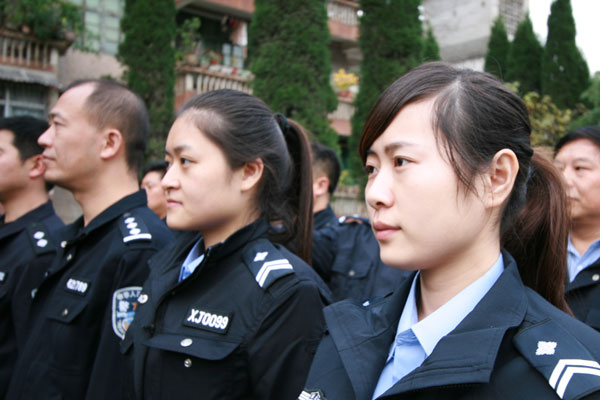 女法警风采.