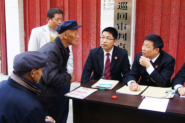 遂川法院巡回审判点就地化解纠纷受欢迎